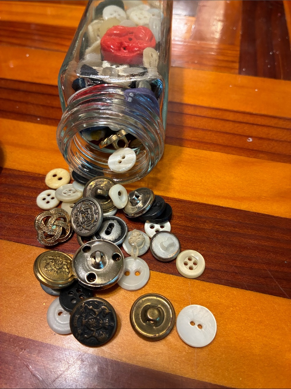 Glass Jar of Mixed Sewing Buttons Vintage many colors - Picture 8 of 8